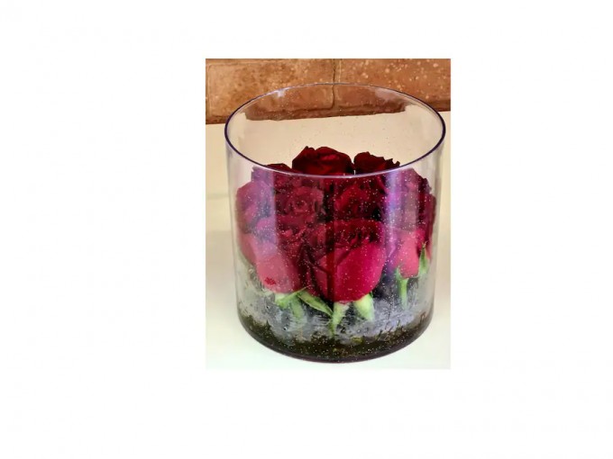 Caixa em Acrílico com Rosas Vermelhas.